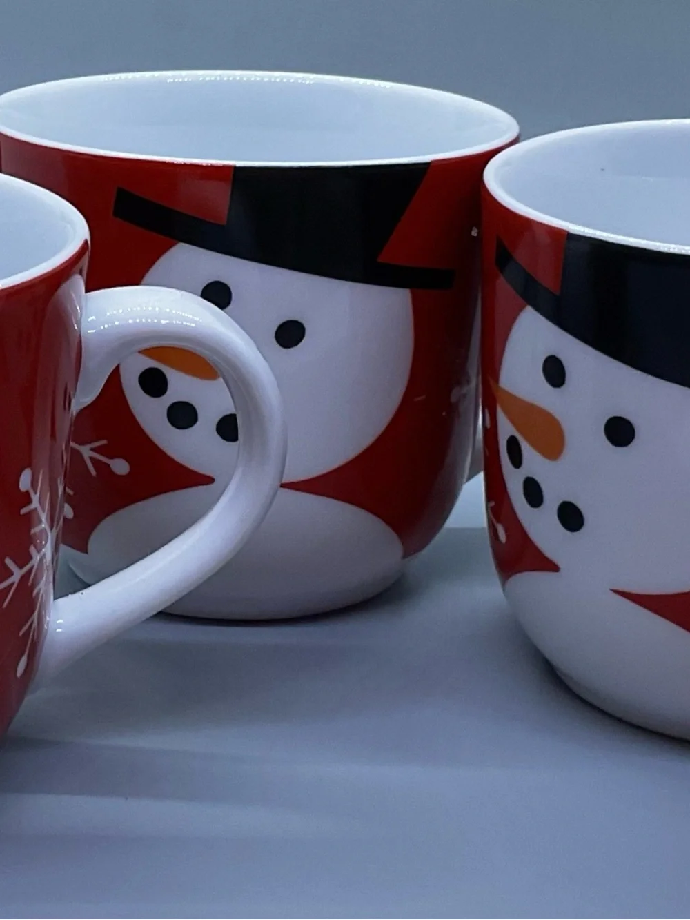 Crate & Barrel Coffee/Tea Mug Set of 3 Holiday NWOT